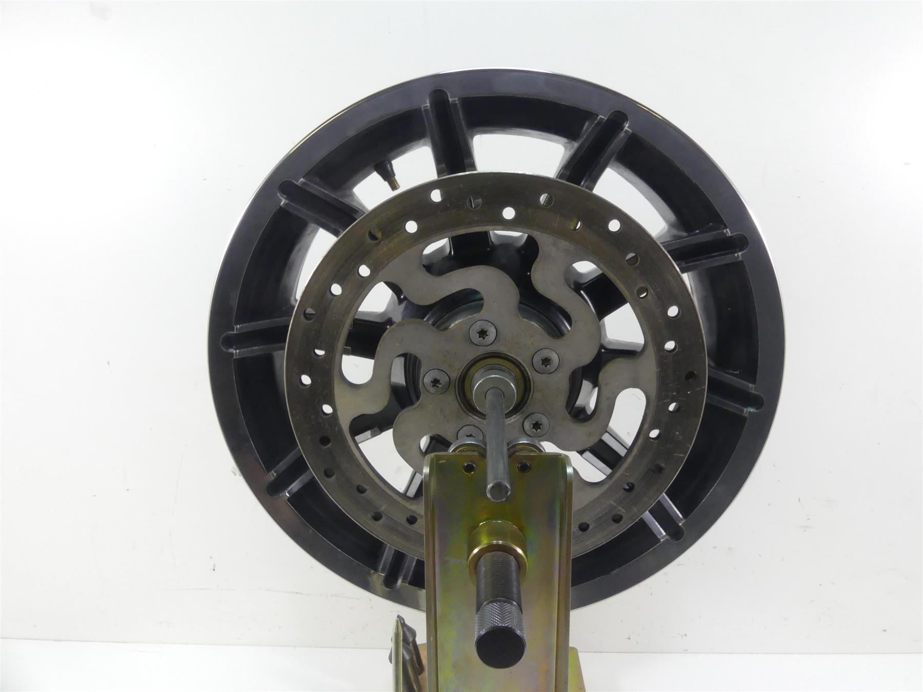 2014 Harley Touring FLHTK Electra Glide Rear Impeller 16x5 Wheel Rim 40900391 {{ shop.shopifyCountryName }} - Mototech271