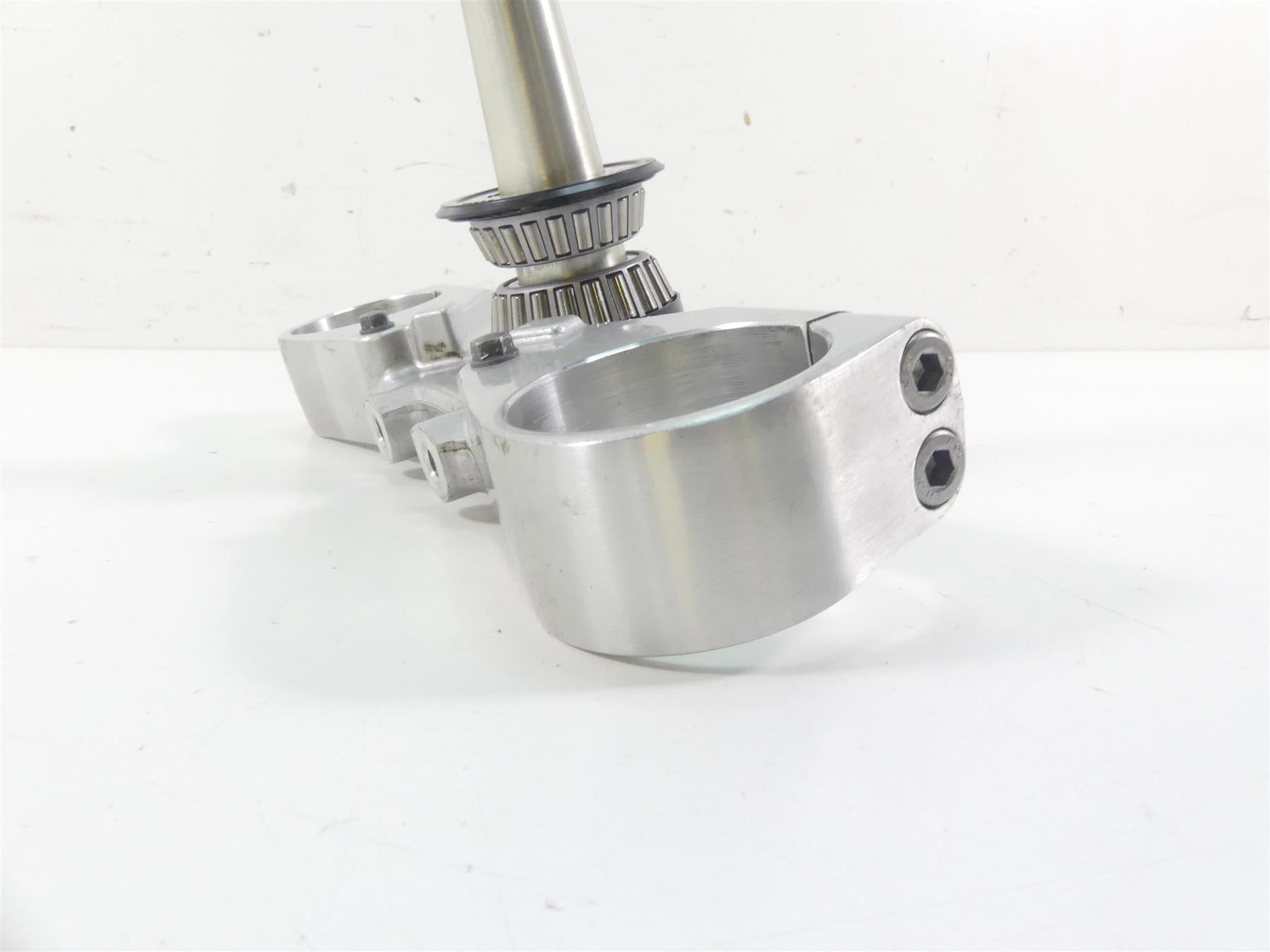 2009 Yamaha XV1700 Road Star Warrior Lower Triple Tree Clamp 5PX-23340-00-00 {{ shop.shopifyCountryName }} - Mototech271