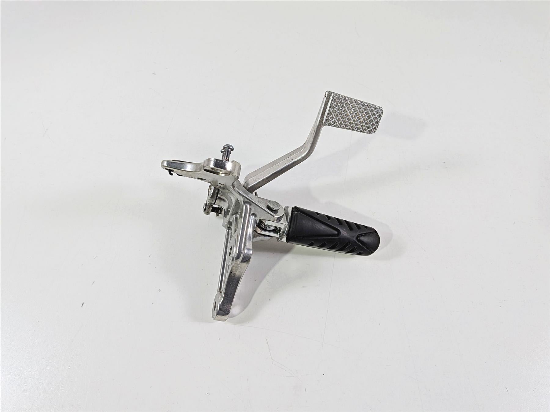 2009 Yamaha VMX17 V-Max 1700 Right Foot Peg Brake Pedal Set 2S3-27443-00-00-Mototech271