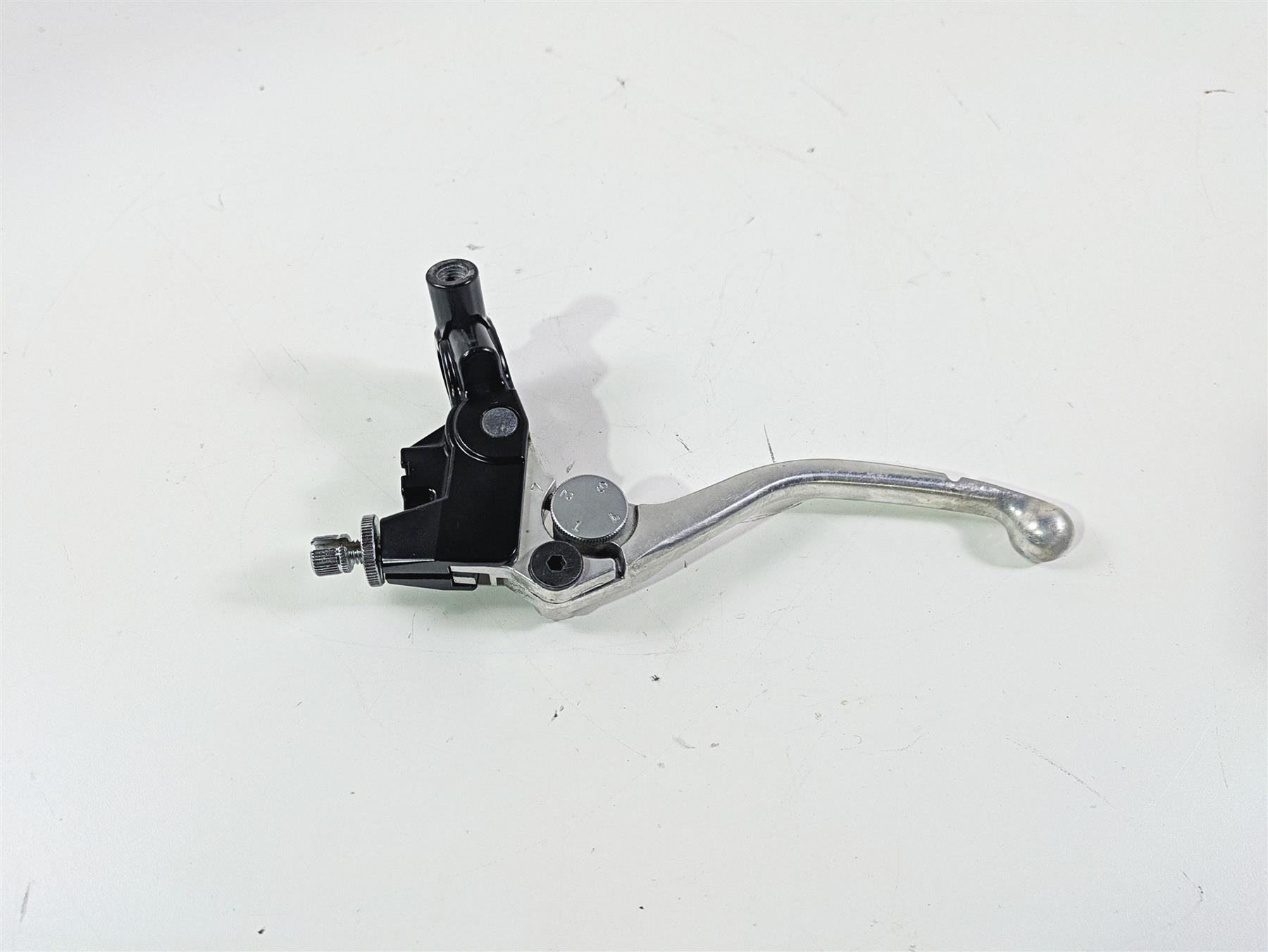2013 Triumph Bonneville Clutch Perch & Lever T2046583 {{ shop.shopifyCountryName }} - Mototech271