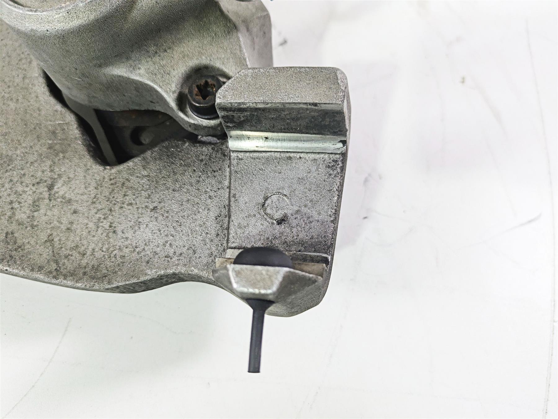 1996 Harley Touring FLHTCUI Electra Glide Rear Brake Caliper & Bracket 54540-93 {{ shop.shopifyCountryName }} - Mototech271