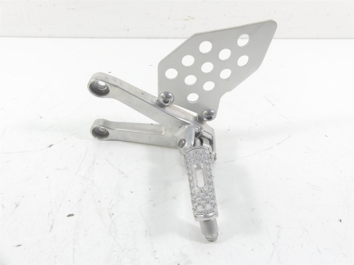 2021 Honda CBR600RR Front Left Rider Driver Footpeg Foot Peg 50700-MFJ-D00 {{ shop.shopifyCountryName }} - Mototech271