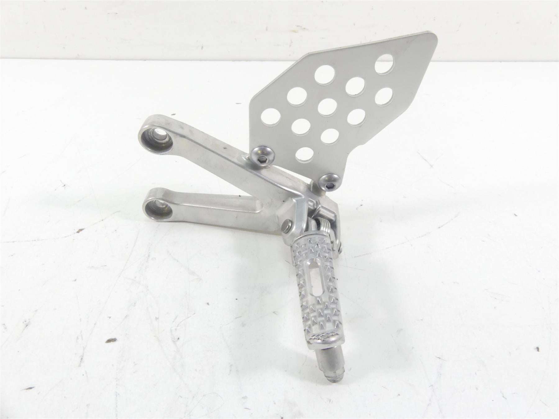 2021 Honda CBR600RR Front Left Rider Driver Footpeg Foot Peg 50700-MFJ-D00 {{ shop.shopifyCountryName }} - Mototech271