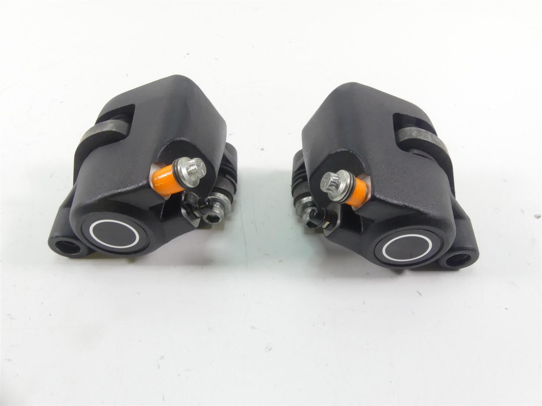 1999 Harley Touring FLHTCUI Electra Glide Front Brake Caliper Set 44023-83C | Mototech271