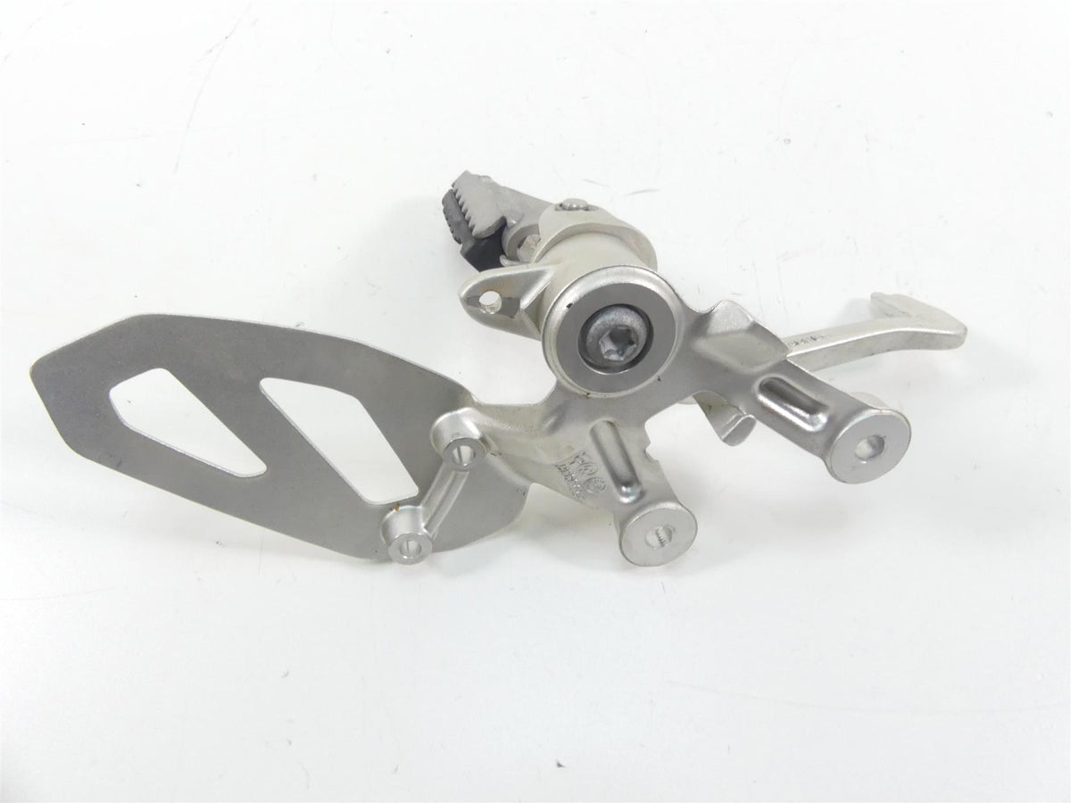 2016 BMW S1000XR K49 Right Front Rider Driver Footpeg & Brake Pedal 46718553836 {{ shop.shopifyCountryName }} - Mototech271