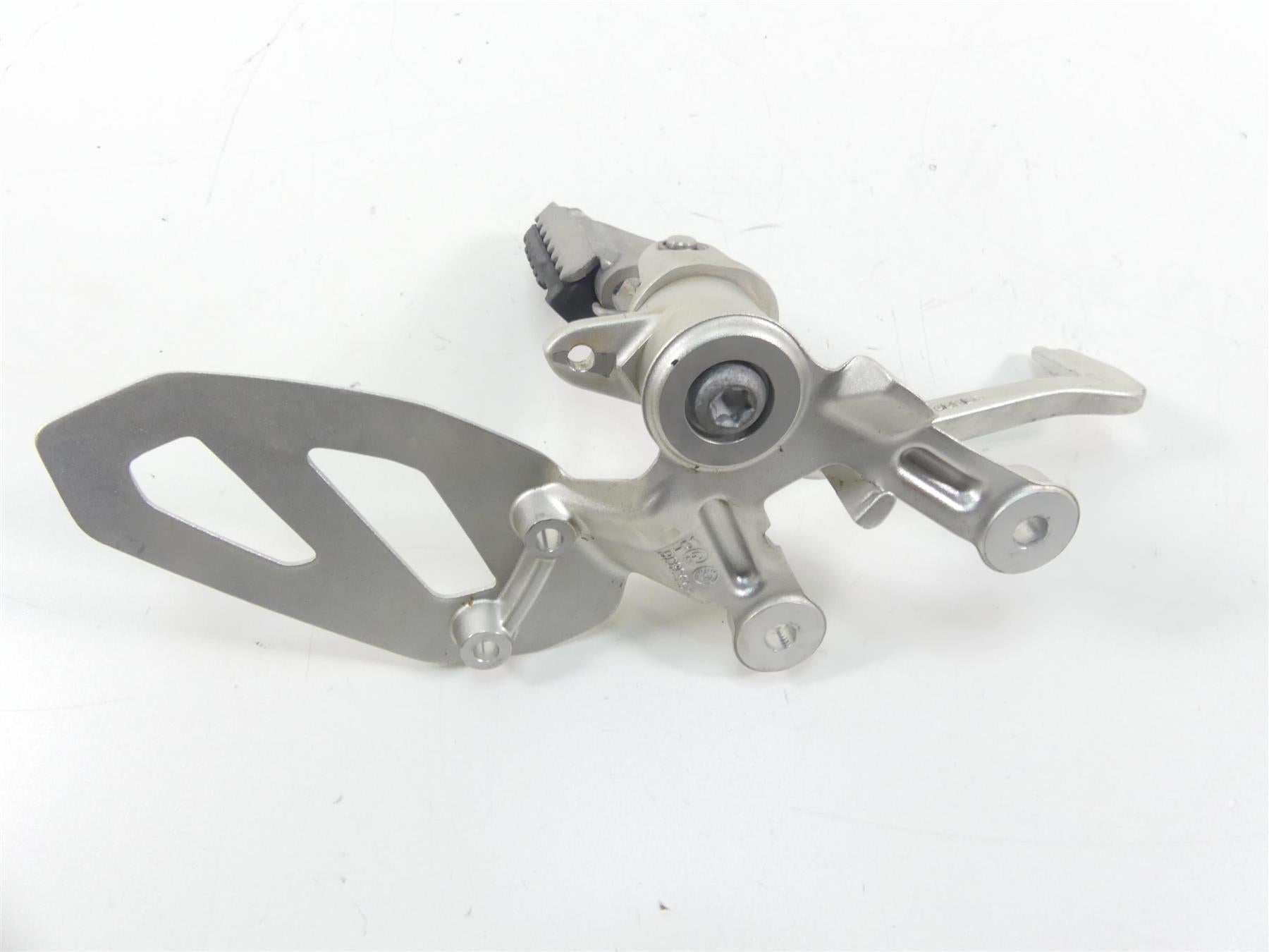 2016 BMW S1000XR K49 Right Front Rider Driver Footpeg & Brake Pedal 46718553836 {{ shop.shopifyCountryName }} - Mototech271