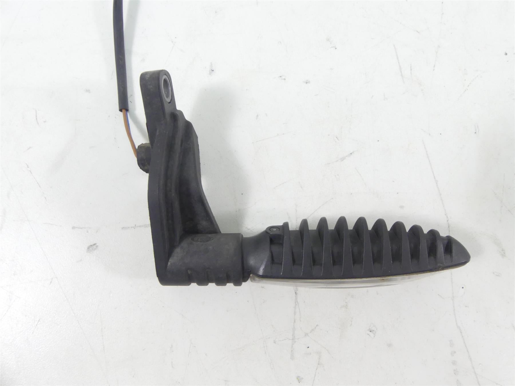 2011 BMW R1200GS K255 Adv Rear Led Turn Signal Blinker Indicator Set 63238522502 {{ shop.shopifyCountryName }} - Mototech271
