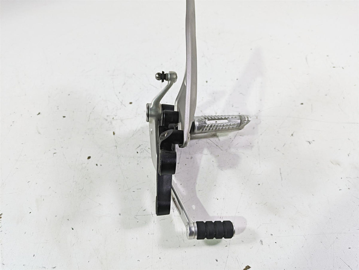 2023 Triumph Street Triple 765 RS Left Rider Footpeg & Shifter T2088021 T2089751 {{ shop.shopifyCountryName }} - Mototech271