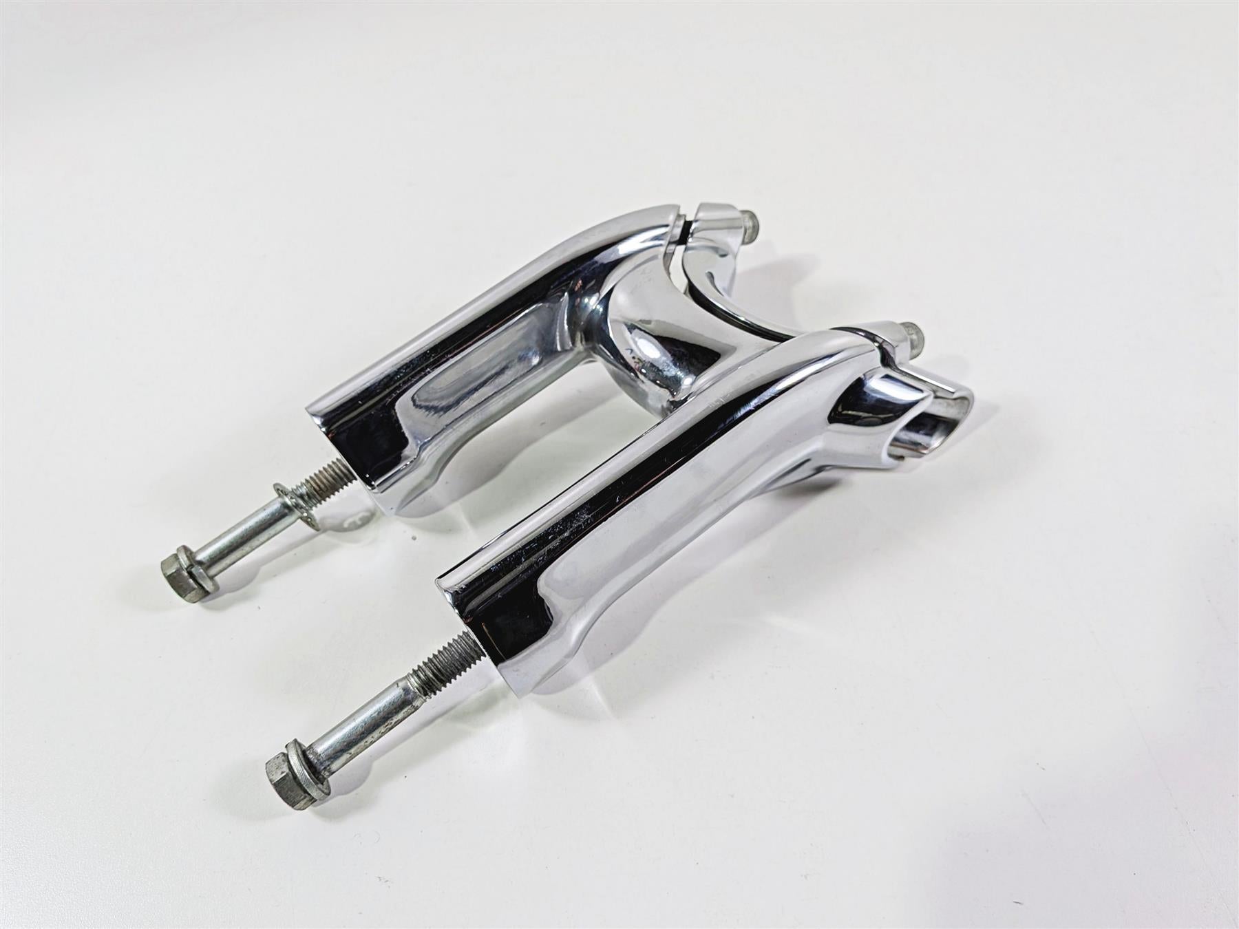 2009 Harley FXCWC Softail Rocker 7" Chrome Handlebar Riser 56407-08 56335-08 {{ shop.shopifyCountryName }} - Mototech271