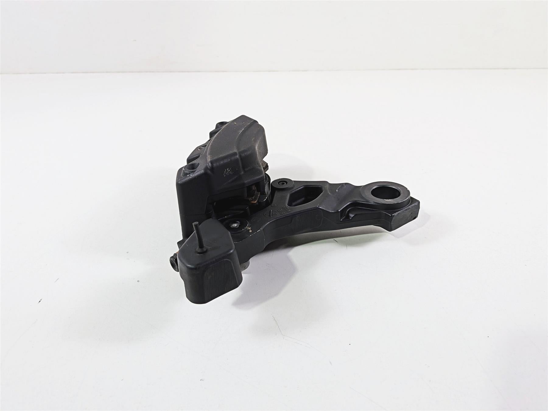 2017 Harley Touring FLHXS Street Glide Rear Brake Caliper & Bracket 44080-08C {{ shop.shopifyCountryName }} - Mototech271