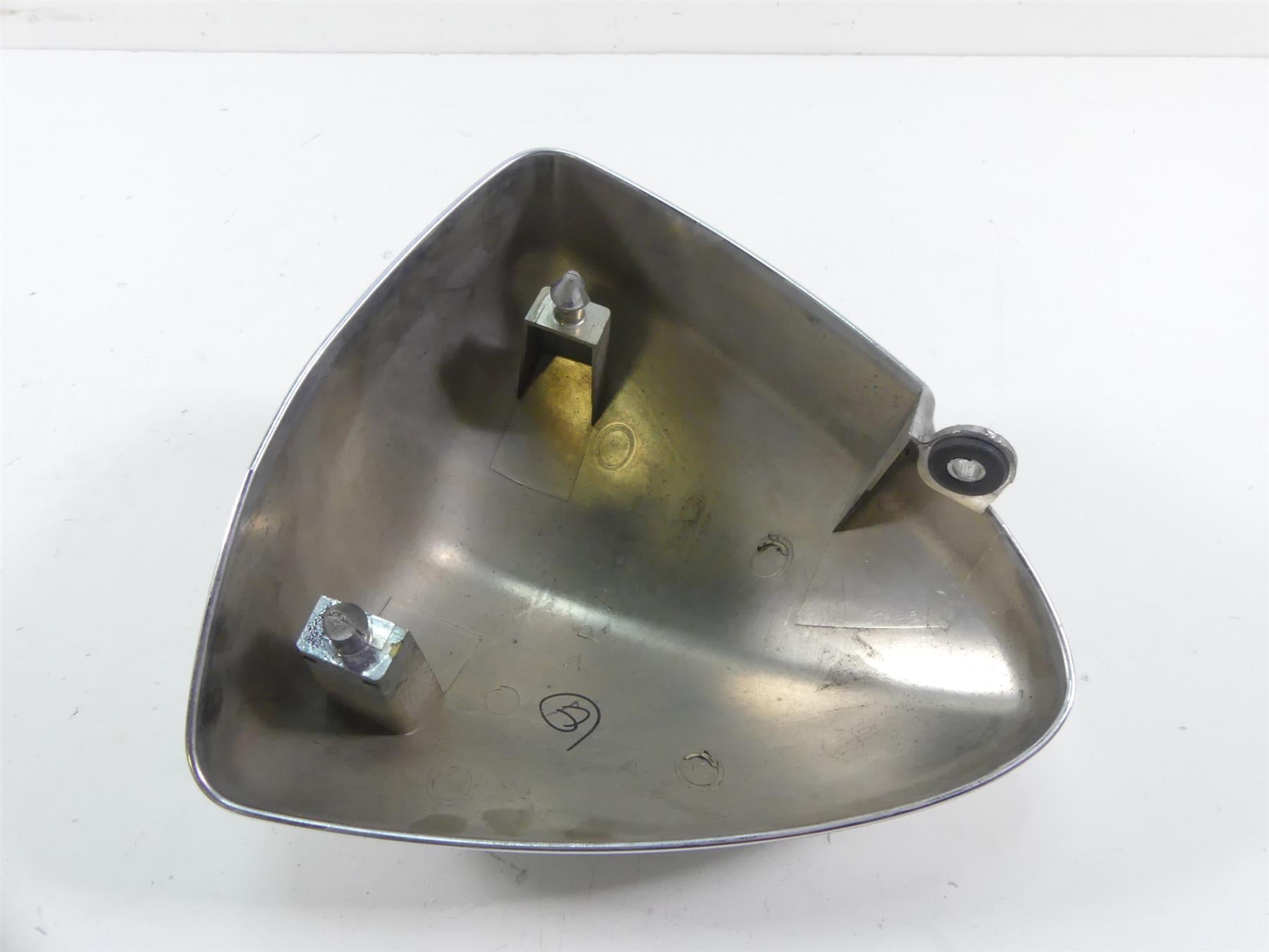 2007 Yamaha XVS1300 V-Star Left Between Cylinder Chrome Cover 3D8-21731-00-00 {{ shop.shopifyCountryName }} - Mototech271