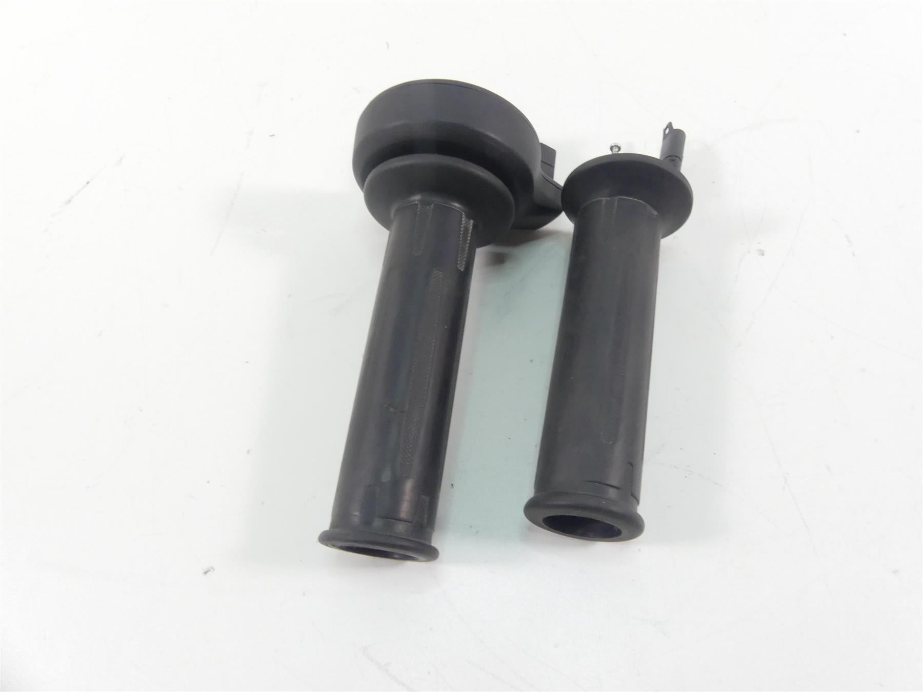 2013 BMW R1200GS GSW K50 Heated E-Throttle Cruise Control Grip Set 61318522472 {{ shop.shopifyCountryName }} - Mototech271
