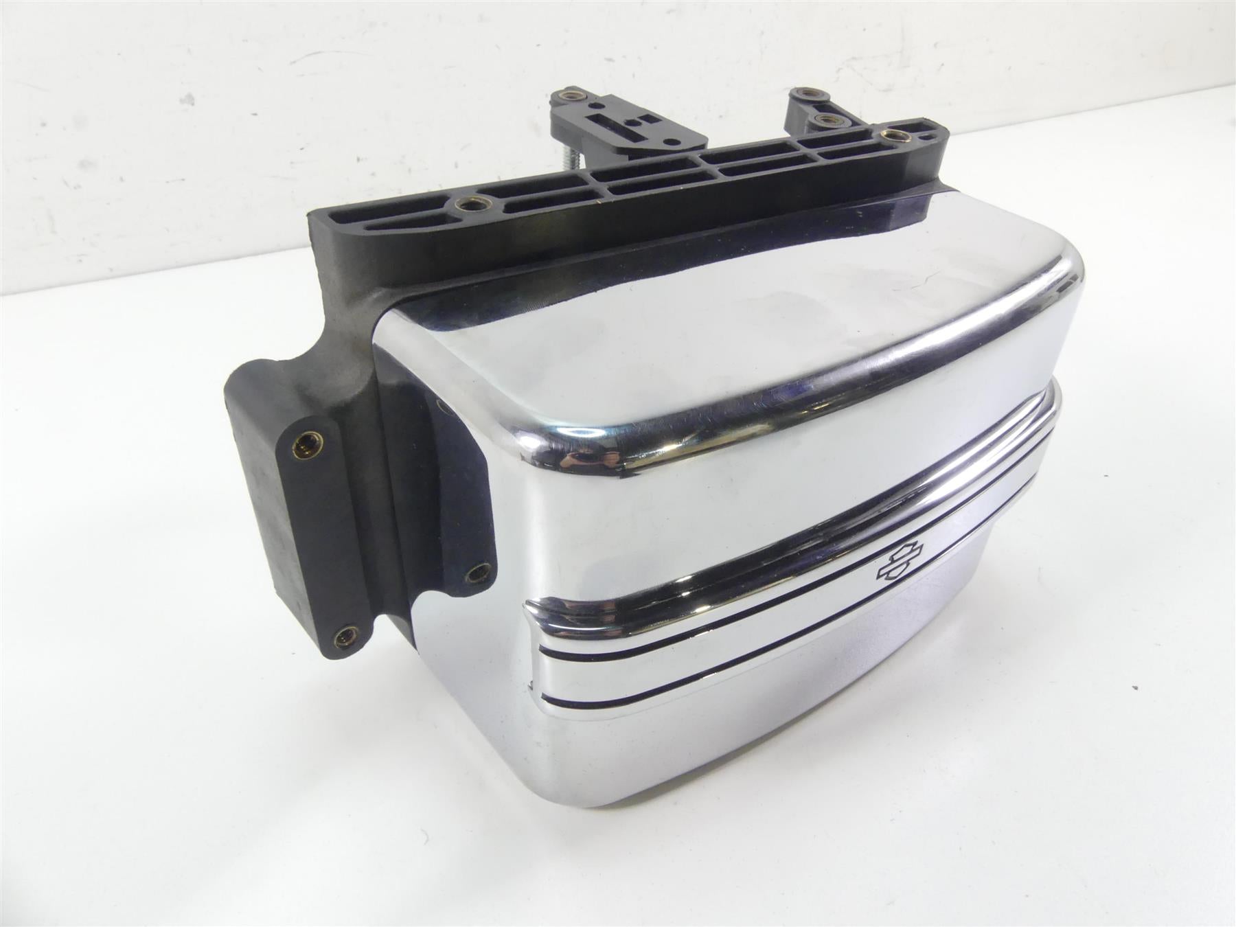 2009 Harley Dyna FXDF SE CVO Fat Bob Electric Tray & Chrome Cover 66437-07 {{ shop.shopifyCountryName }} - Mototech271