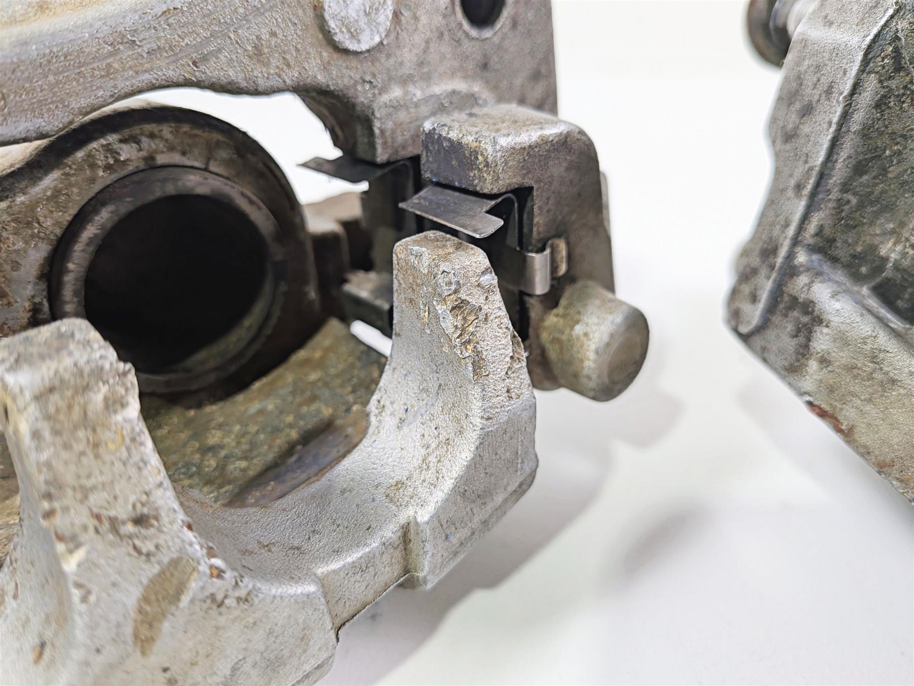 2022 Kawasaki Teryx KRX KRF 1000 SE Front Brake Caliper Set 43080-0221 {{ shop.shopifyCountryName }} - Mototech271