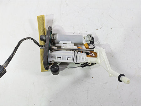 2018 Harley FXBR Softail Breakout Fuel Gas Petrol Pump & Level Sender 61200043 {{ shop.shopifyCountryName }} - Mototech271