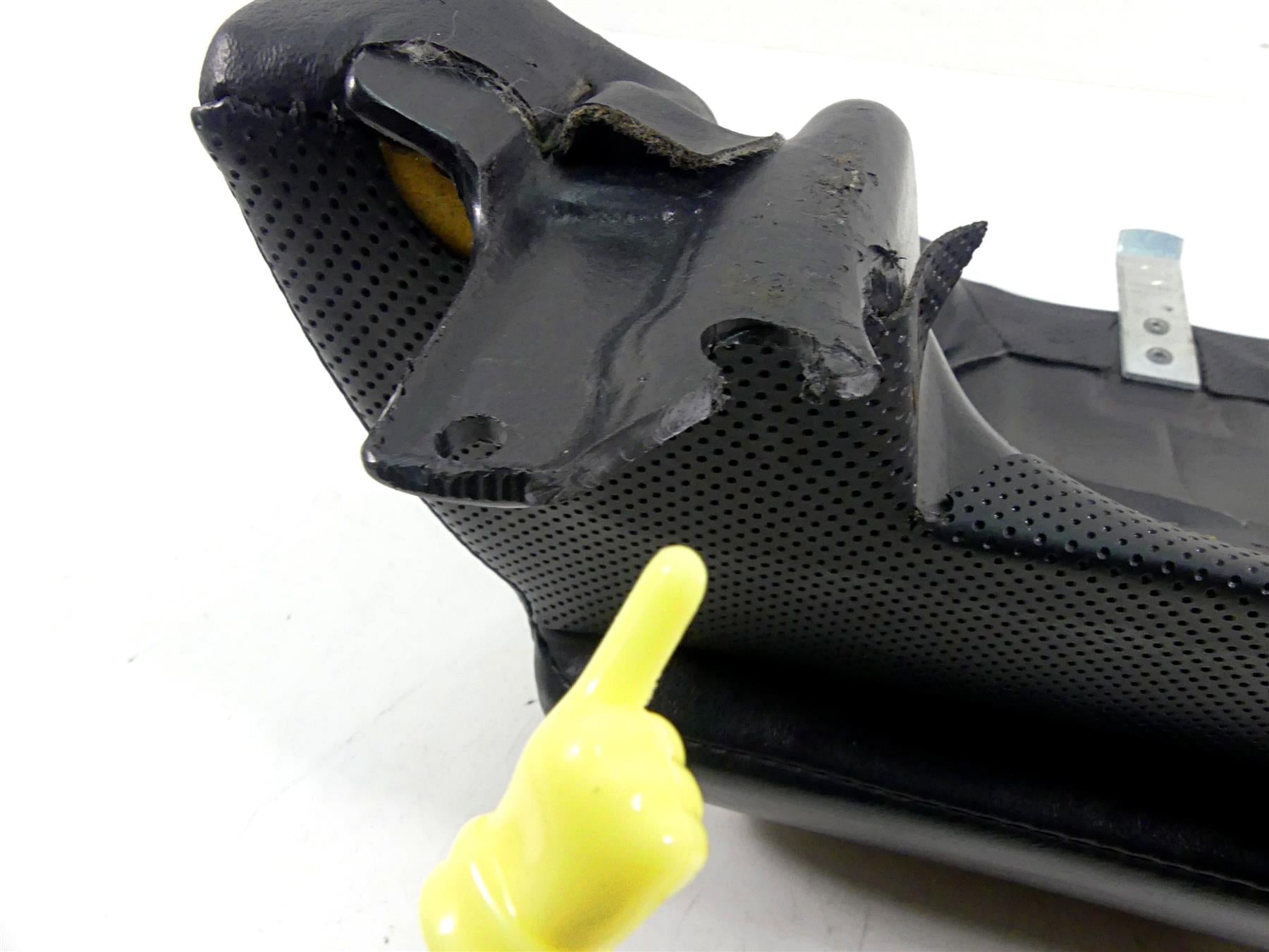 2015 Harley VRSCF Muscle V-Rod Rear Passenger Seat Saddle Pillion 52438-09 {{ shop.shopifyCountryName }} - Mototech271