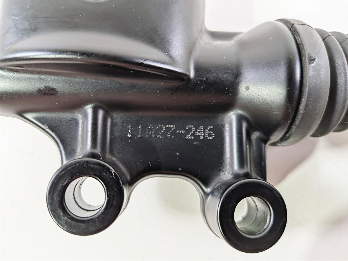 2011 Harley Touring FLHTCU CVO Electra Glide Rear Brake Master Cylinder 46459-08-Mototech271