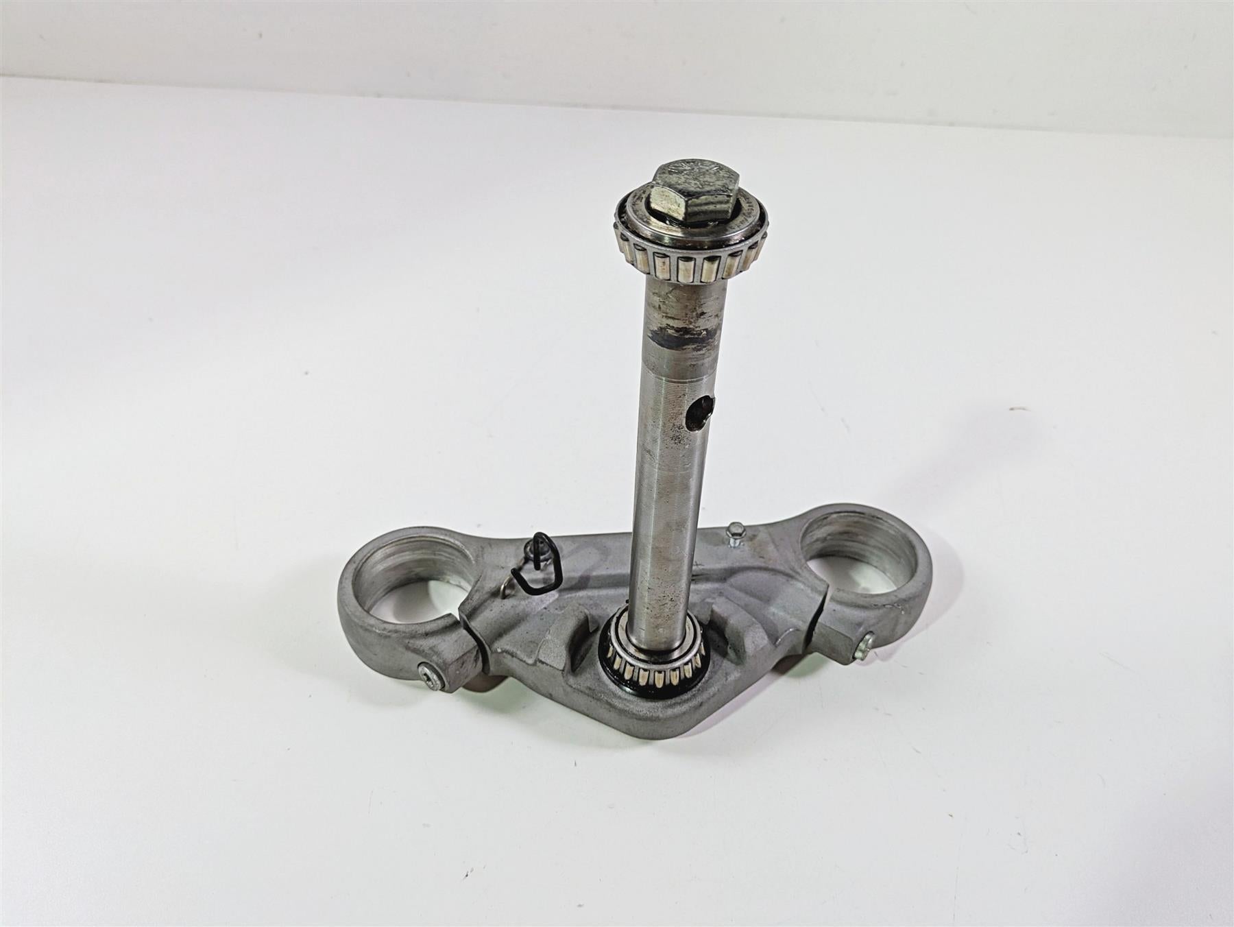 2009 Harley XR1200 Sportster Lower Triple Tree Steering Clamp 46050-08 {{ shop.shopifyCountryName }} - Mototech271