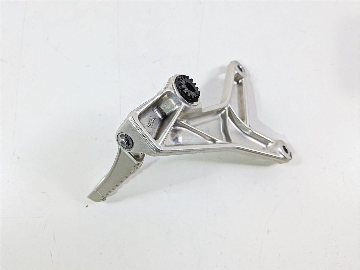 2016 Mv Agusta F3 800 RR Right Rider Foot Peg Rest & Mount 8000B5654-Mototech271