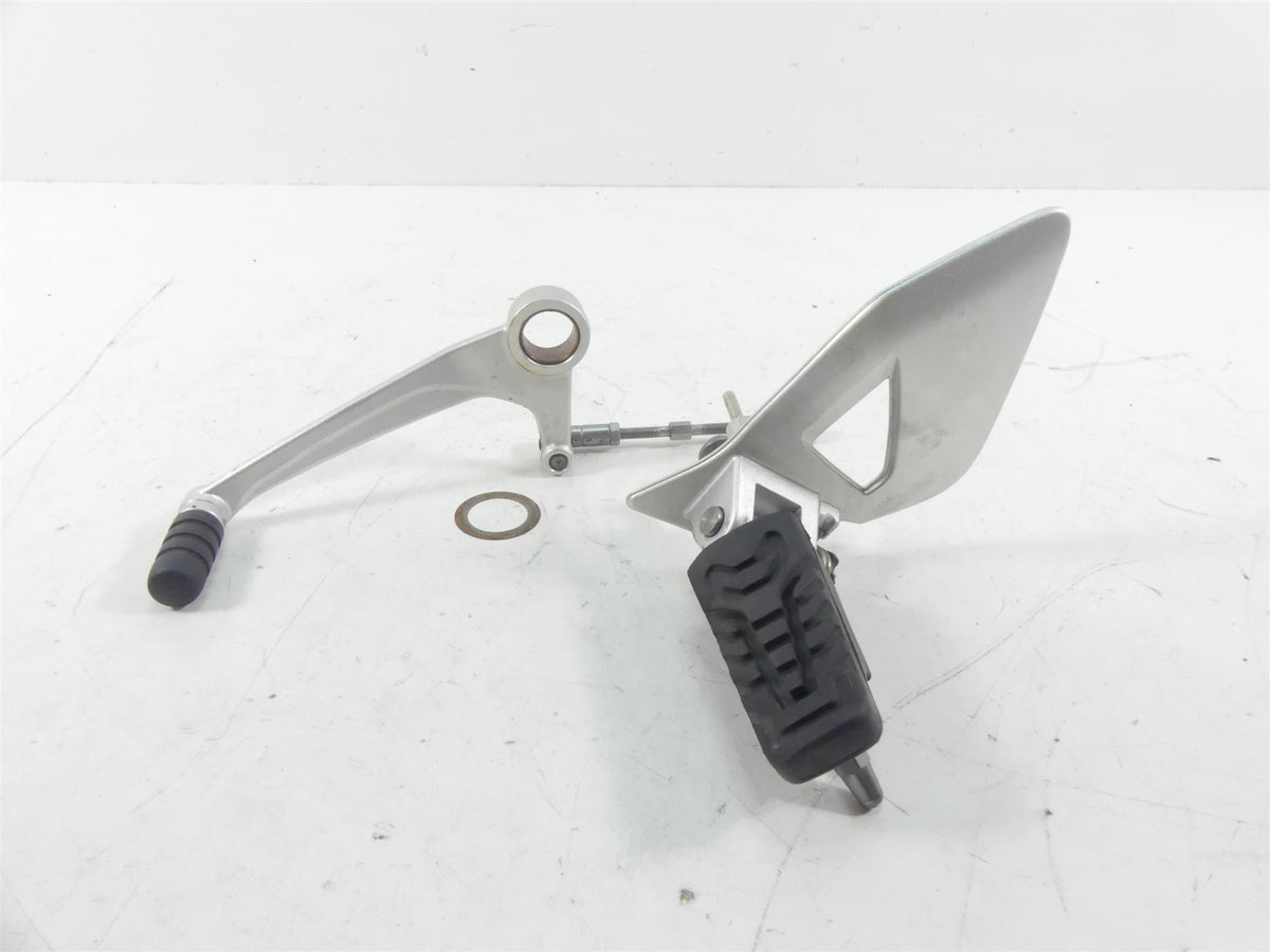 2017 BMW R1200RT K52 Front Left Footpeg & Shifter 46718535641 46718560383 {{ shop.shopifyCountryName }} - Mototech271