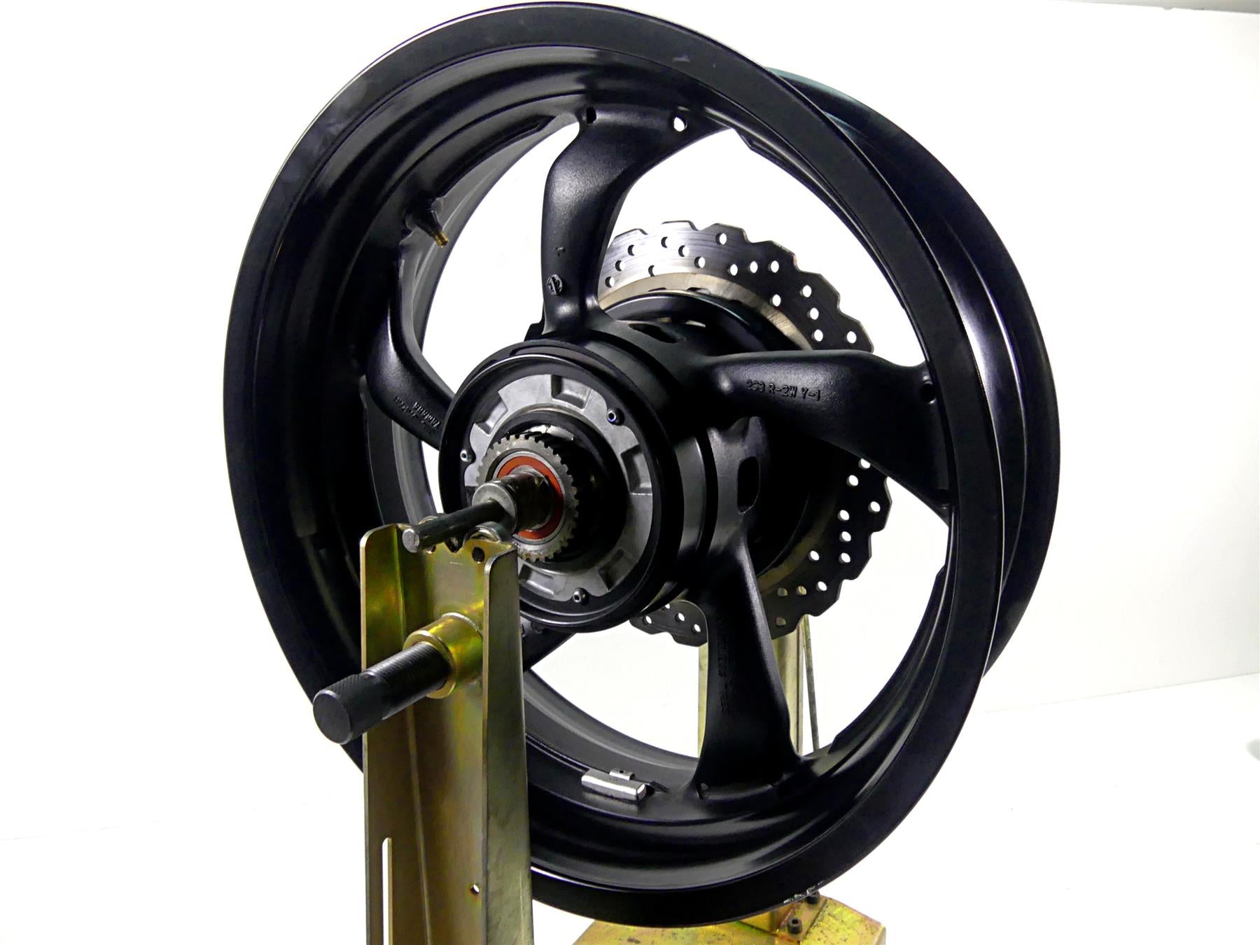 2012 Yamaha VMX17 VMAX 1700 Straight Rear Wheel Rim 18x6 2S3-25338-00-98 {{ shop.shopifyCountryName }} - Mototech271