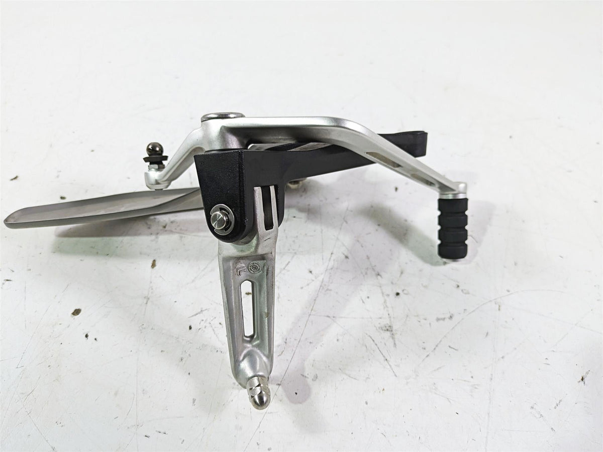 2023 Triumph Street Triple 765 RS Left Rider Footpeg & Shifter T2088021 T2089751 {{ shop.shopifyCountryName }} - Mototech271