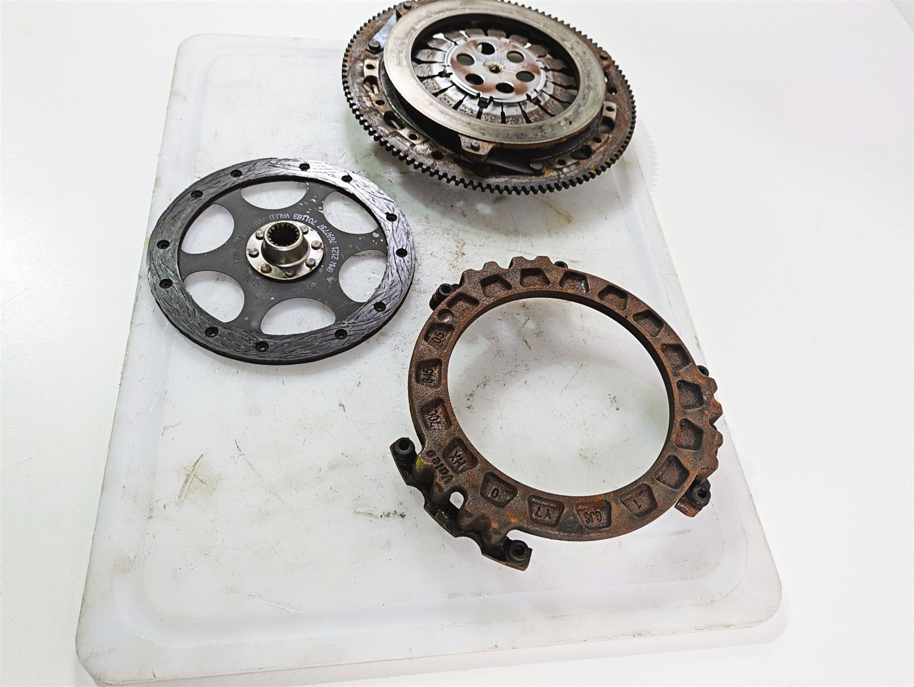 2022 BMW RnineT Pure K22 Clutch Friction Pressure Plate Set 21217697737 {{ shop.shopifyCountryName }} - Mototech271