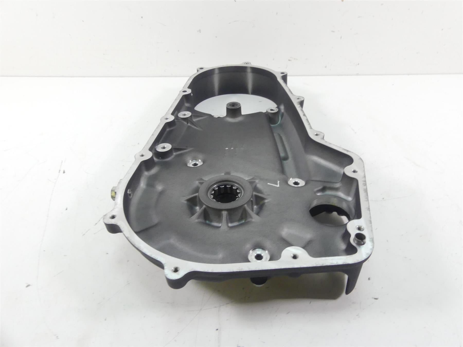 2009 Harley FXDF Dyna Fat Bob Inner Primary Drive Clutch Cover Mid Ctrl 60681-06 {{ shop.shopifyCountryName }} - Mototech271