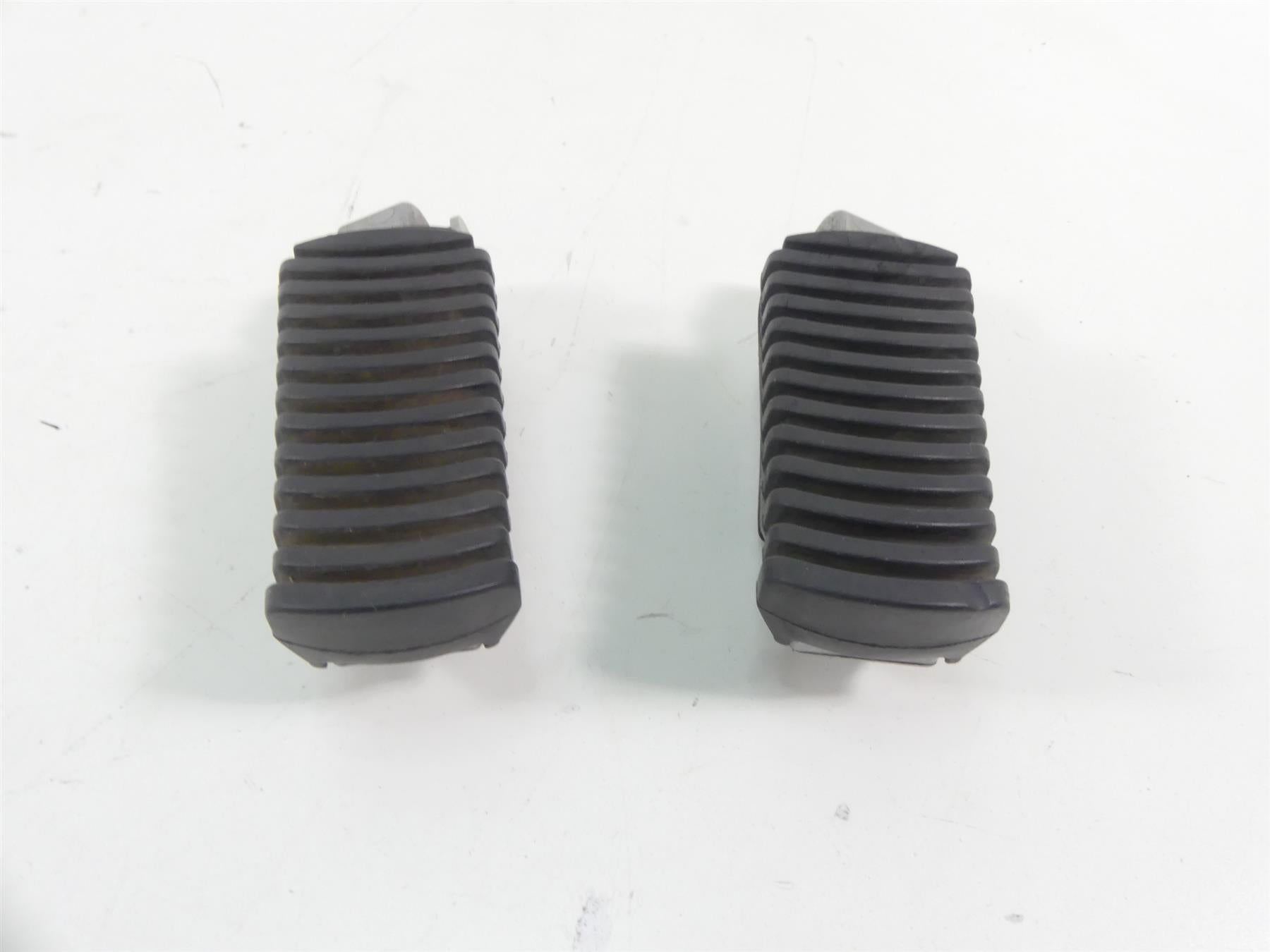 2017 BMW F800GS K72 Rear Passenger Footpeg Set 46717705653 46717705654 {{ shop.shopifyCountryName }} - Mototech271