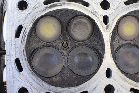 2005 Suzuki GSX1300 R Hayabusa Perfect Cylinderhead Cylinder Head 18K 11100-24F0 {{ shop.shopifyCountryName }} - Mototech271