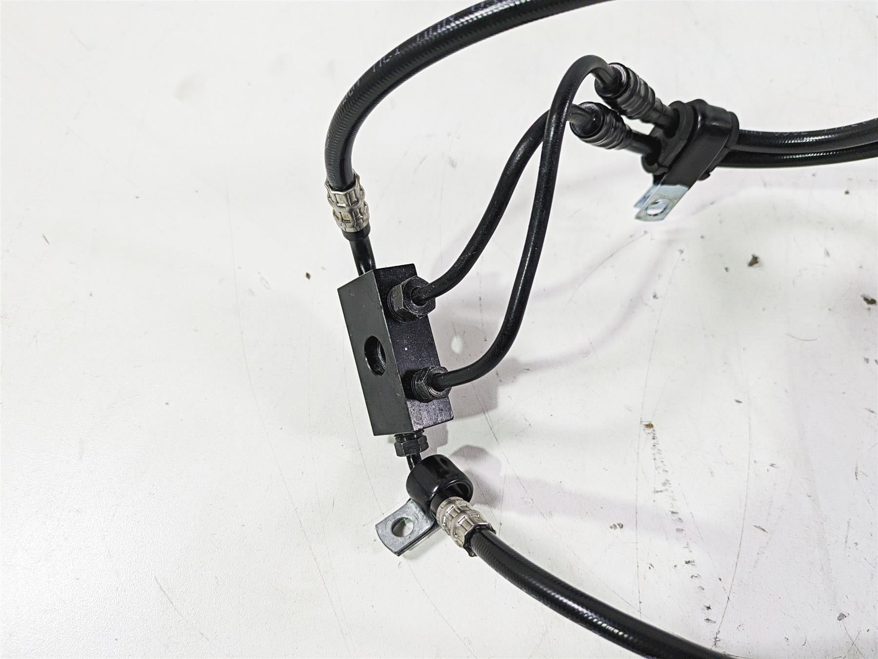 2019 Harley FLHCS Softail Heritage Front Abs Brake Line Set 41800595 41800597 {{ shop.shopifyCountryName }} - Mototech271