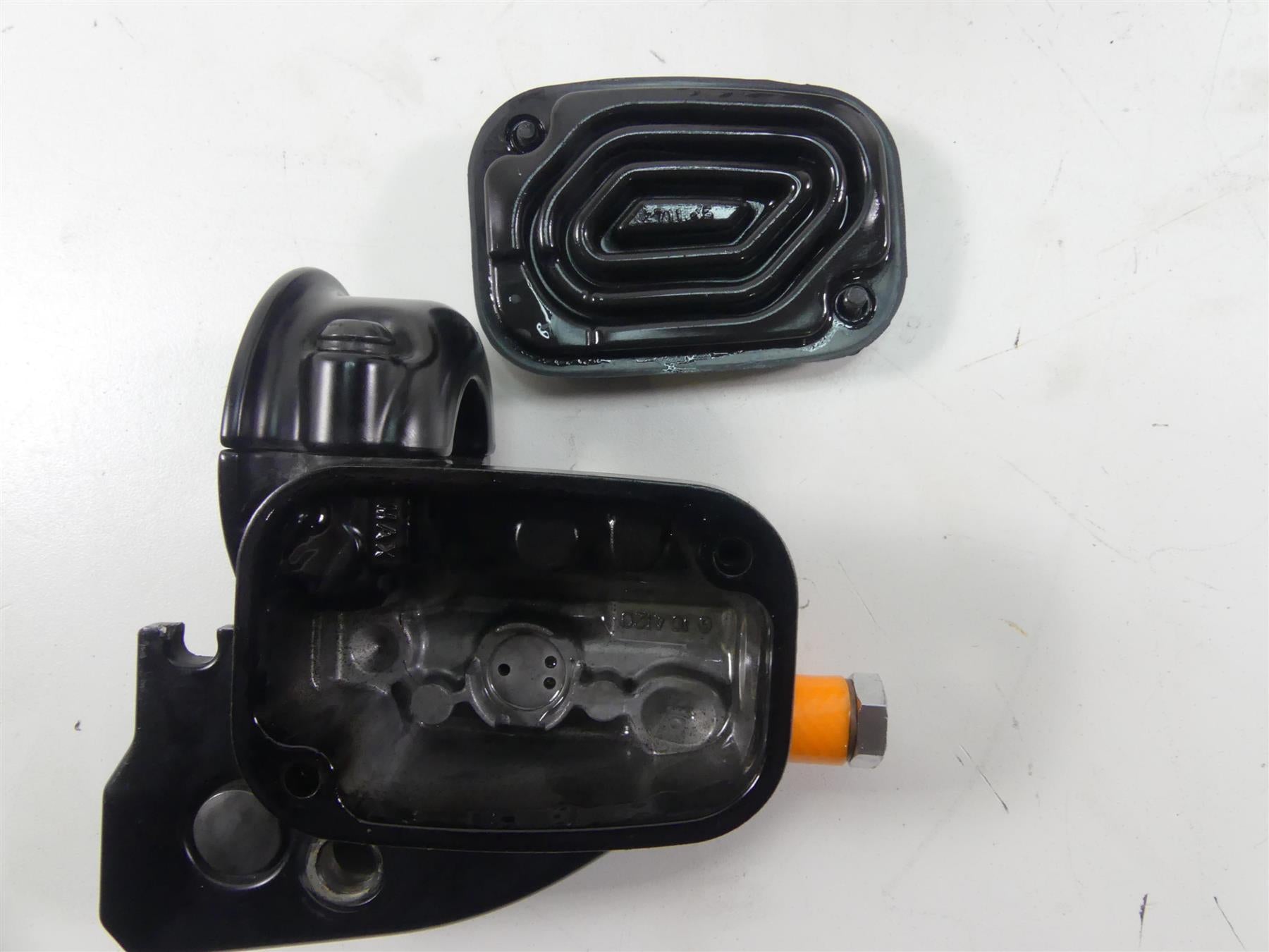 2011 Harley Touring FLTRU Road Glide Brembo Front Brake Master Cylinder 44551-08 {{ shop.shopifyCountryName }} - Mototech271