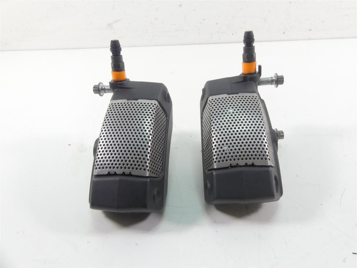 2011 Harley Touring FLTRU Road Glide Front Brake Caliper Set 43027-08 44023-08 {{ shop.shopifyCountryName }} - Mototech271