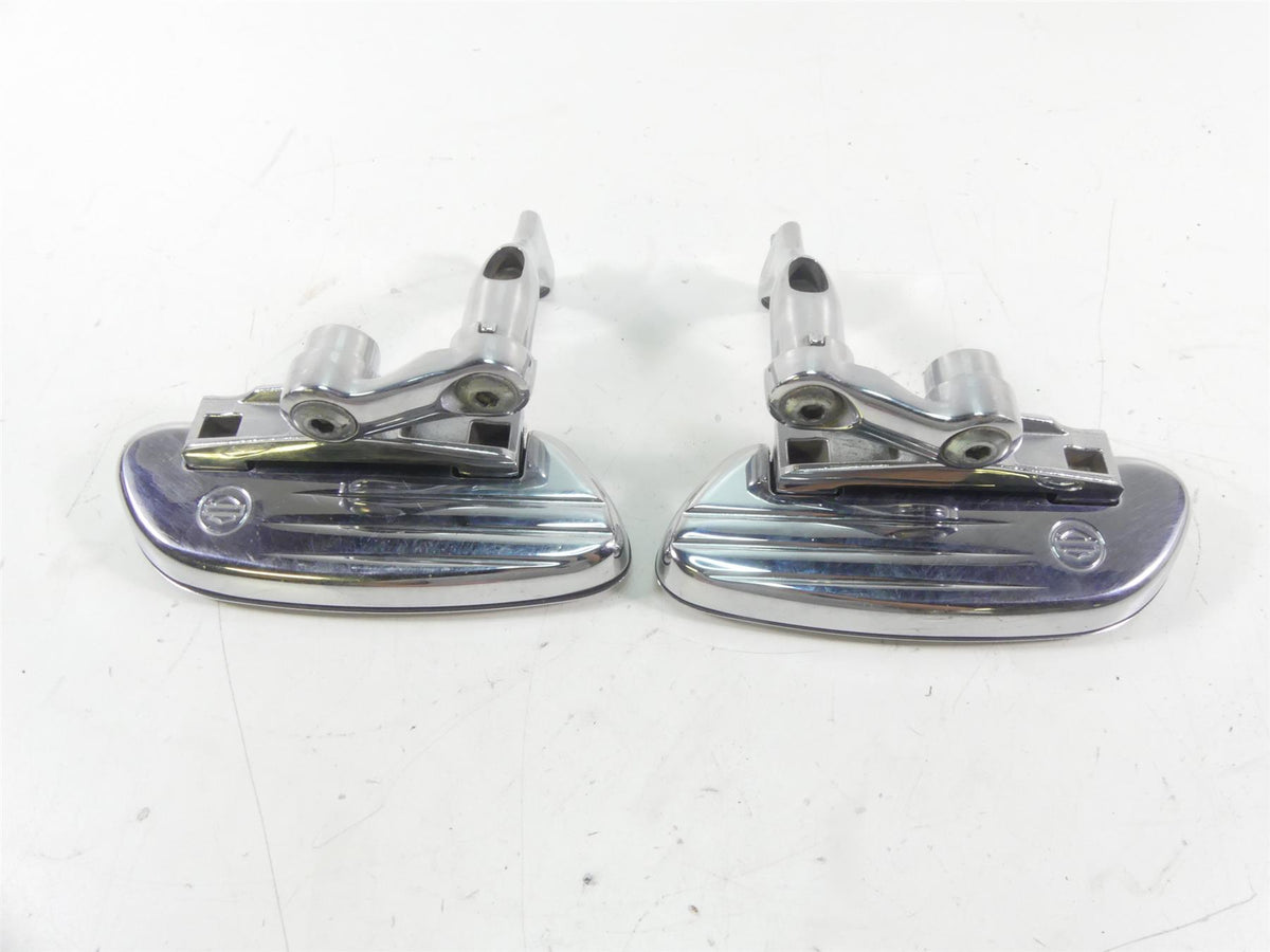 2007 Harley Touring FLHTCU SE CVO Electra Glide Rear Floor Board Set 50700-04 {{ shop.shopifyCountryName }} - Mototech271