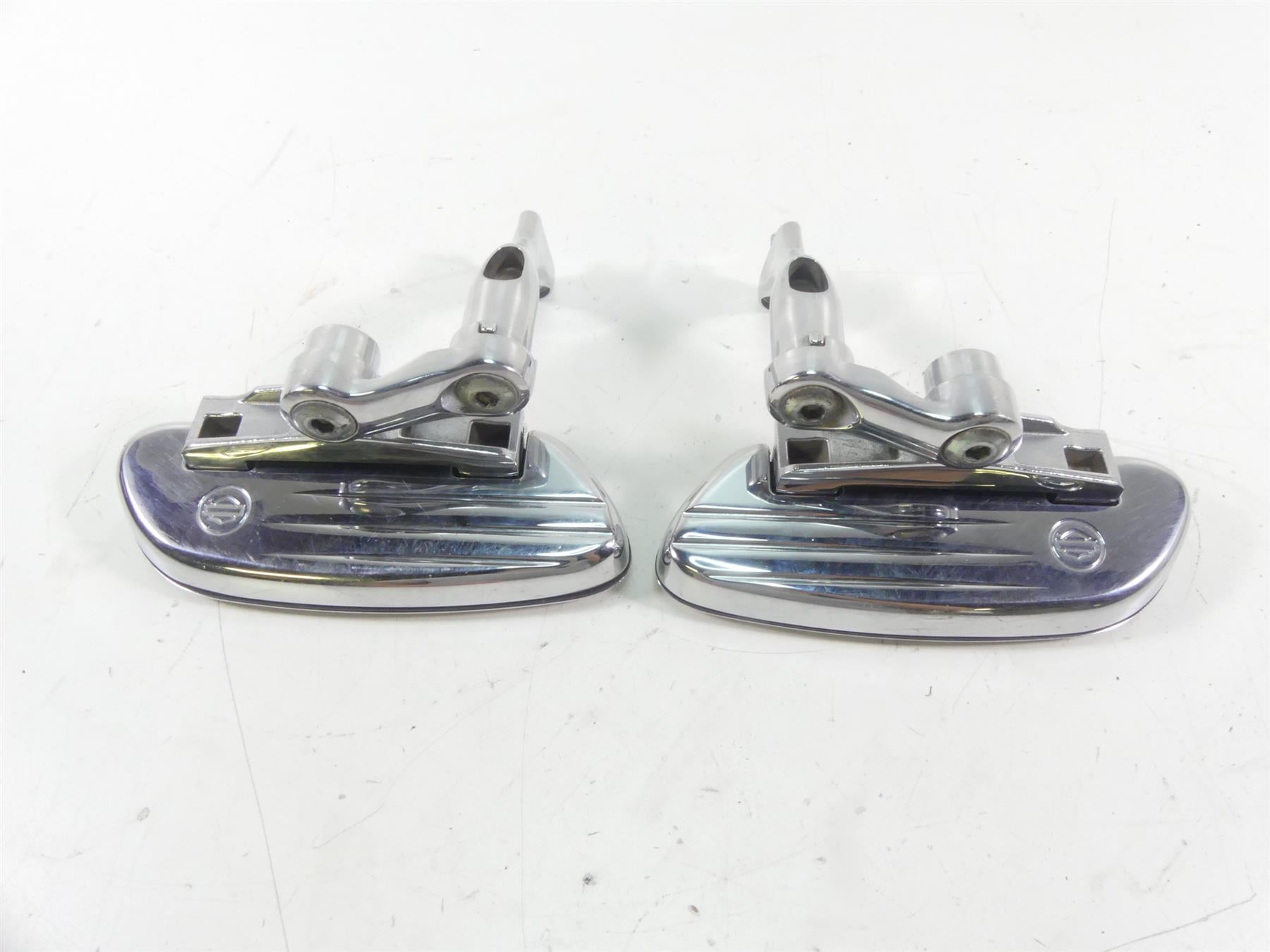 2007 Harley Touring FLHTCU SE CVO Electra Glide Rear Floor Board Set 50700-04 {{ shop.shopifyCountryName }} - Mototech271