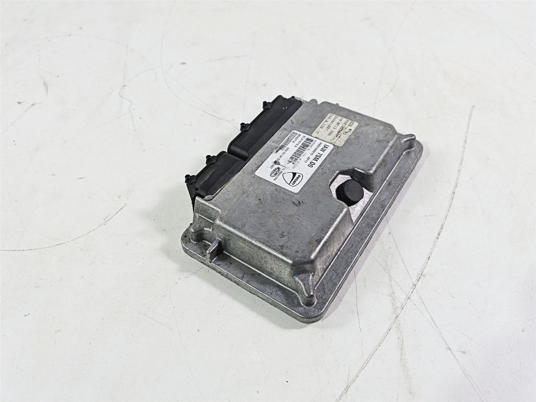 2015 Ducati Hypermotard 821 SP Cdi Ecu Ecm Engine Control Module 28642271A {{ shop.shopifyCountryName }} - Mototech271