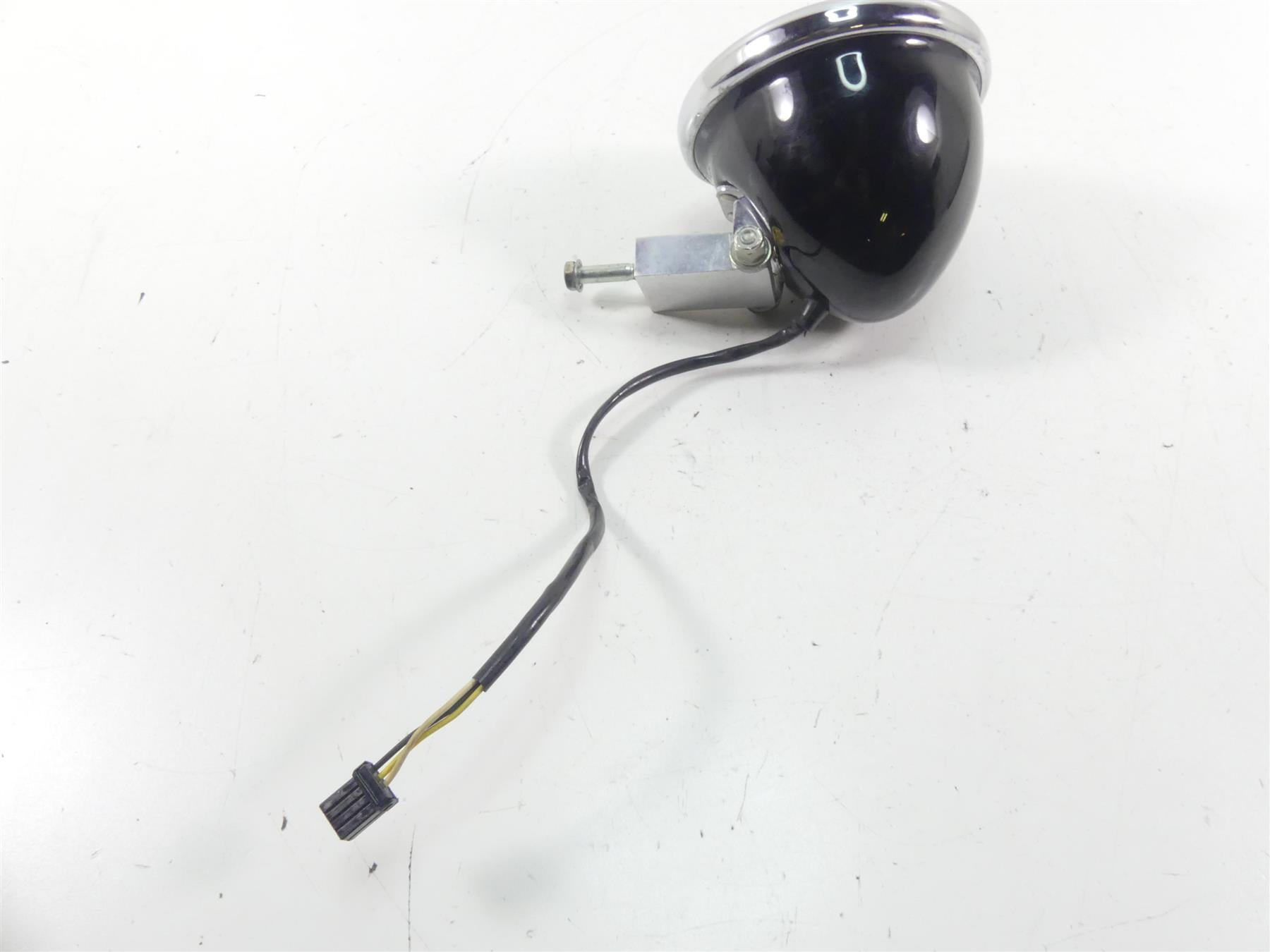 2010 Harley FXDWG Dyna Wide Glide Headlight Lens & Bucket Set - Dented 68787-10 {{ shop.shopifyCountryName }} - Mototech271