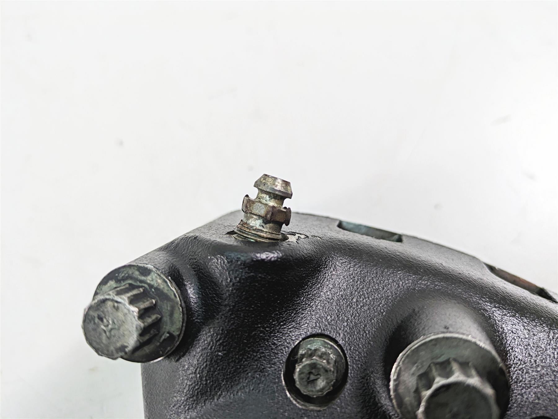 2000 Harley FXSTS Softail Springer Rear Brake Caliper - Read 44016-00 {{ shop.shopifyCountryName }} - Mototech271