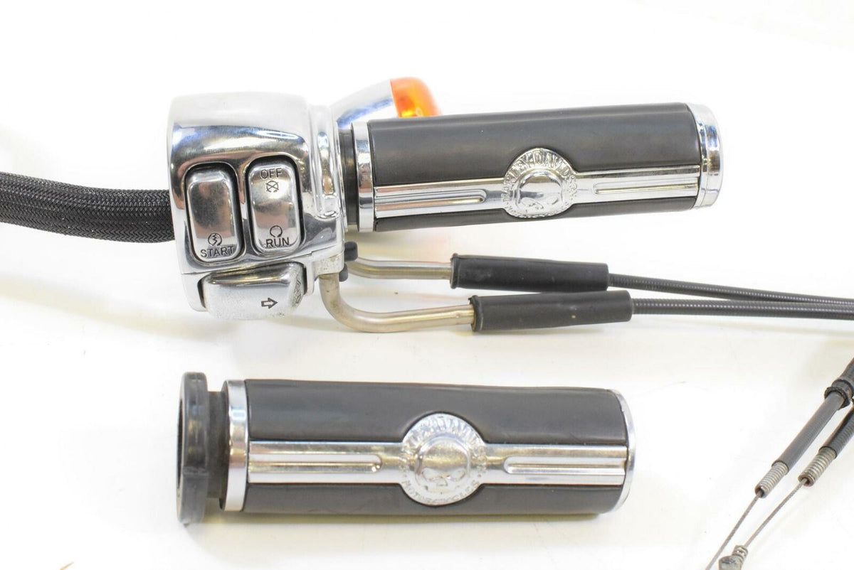 2008 Harley FXDWG Dyna Wide Glide Chrome Right Control Switch & Blinker 71597-96 {{ shop.shopifyCountryName }} - Mototech271