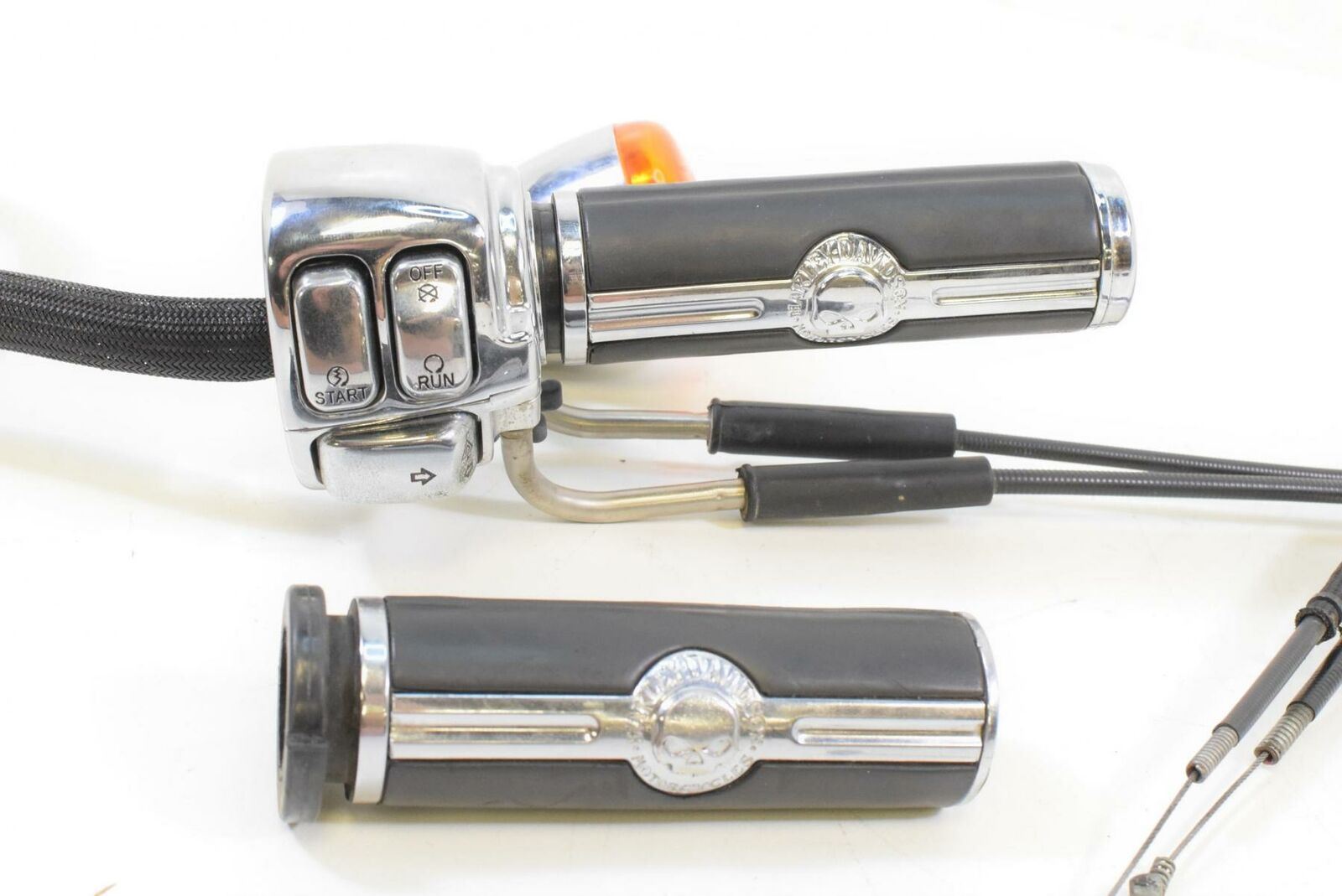 2008 Harley FXDWG Dyna Wide Glide Chrome Right Control Switch & Blinker 71597-96 {{ shop.shopifyCountryName }} - Mototech271