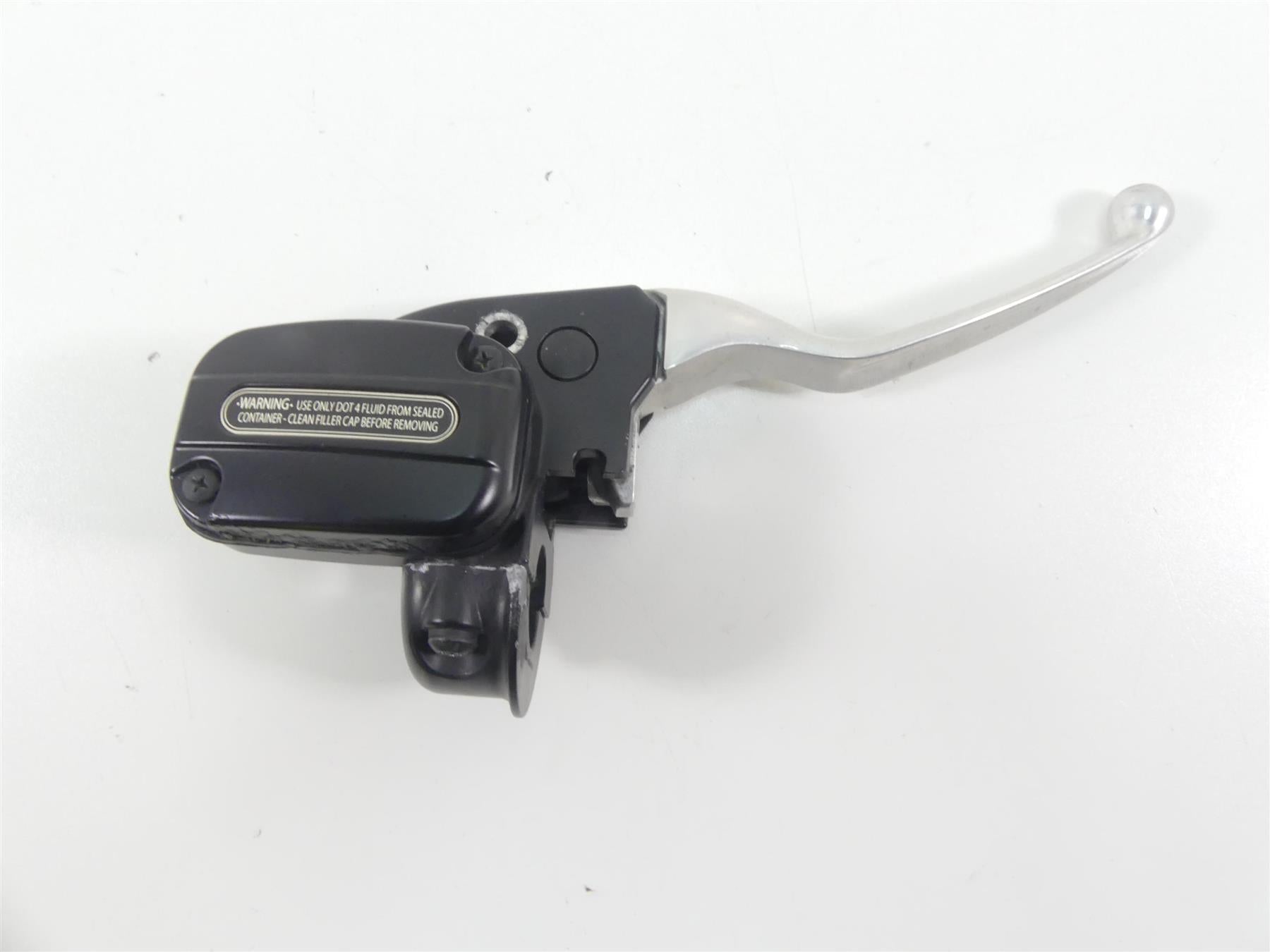 2006 Harley VRSCD Night Rod Front Brake Master Cylinder 11/16" 44551-06C {{ shop.shopifyCountryName }} - Mototech271