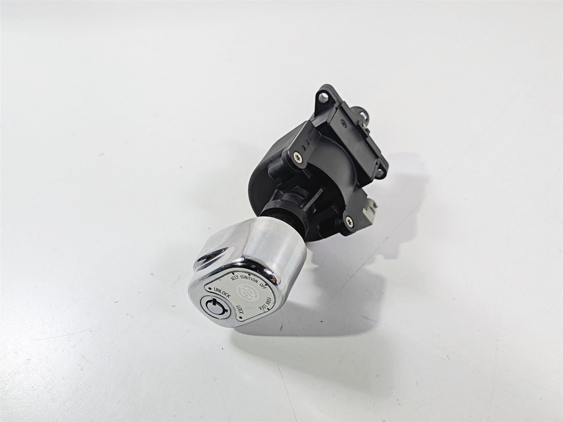 2018 Harley Touring FLHTCU Electra Glide Ignition Switch Unlocked VIN 71400012B-Mototech271