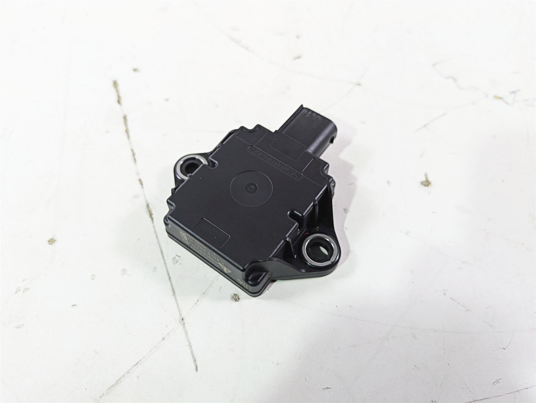 2019 Triumph Speed Triple RS 1050 Lean Angle Fall Drop Sensor T2503063 {{ shop.shopifyCountryName }} - Mototech271