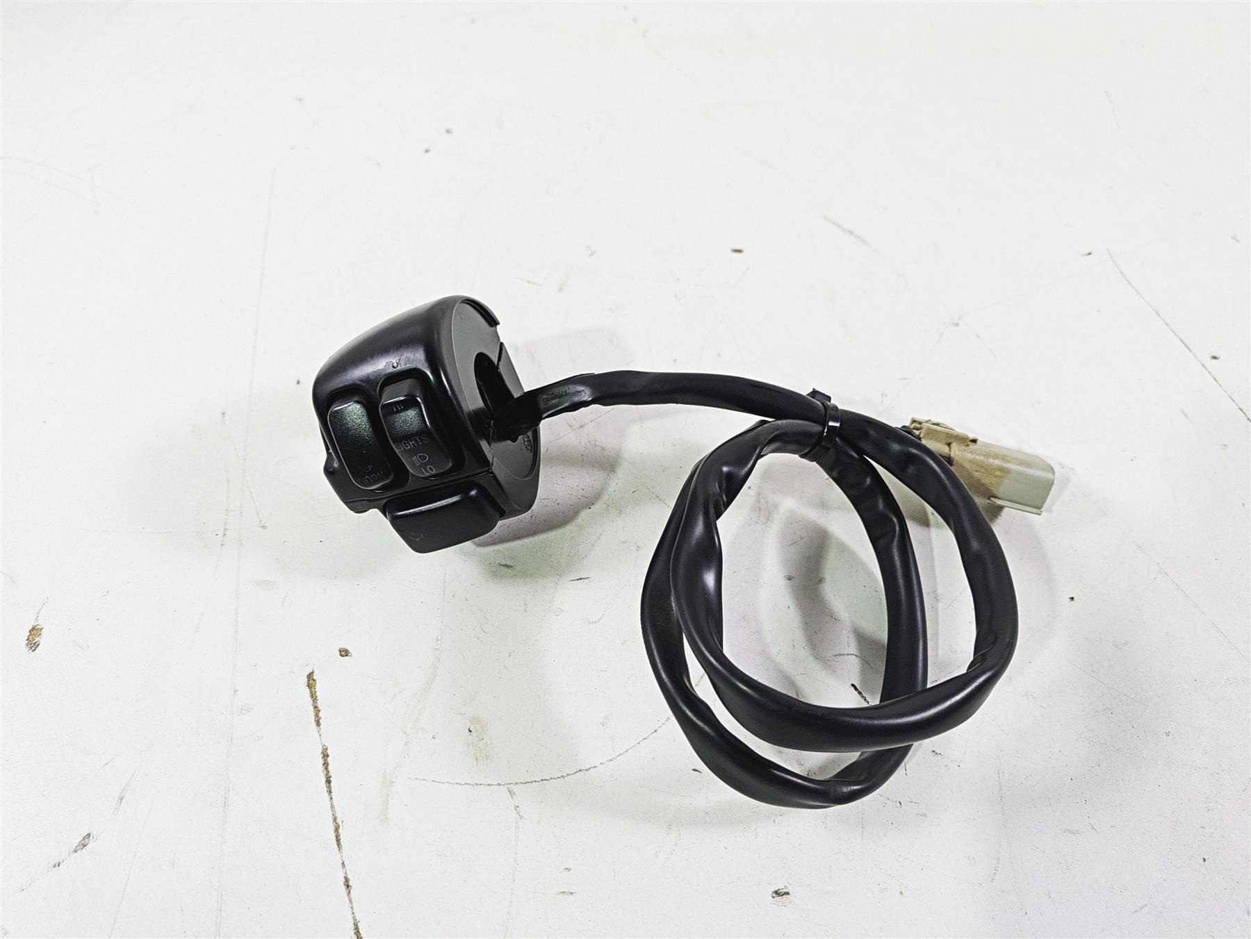 2008 Harley FLSTC 105TH Softail Heritage Left Hand Control Switch Read 71682-06A | Mototech271