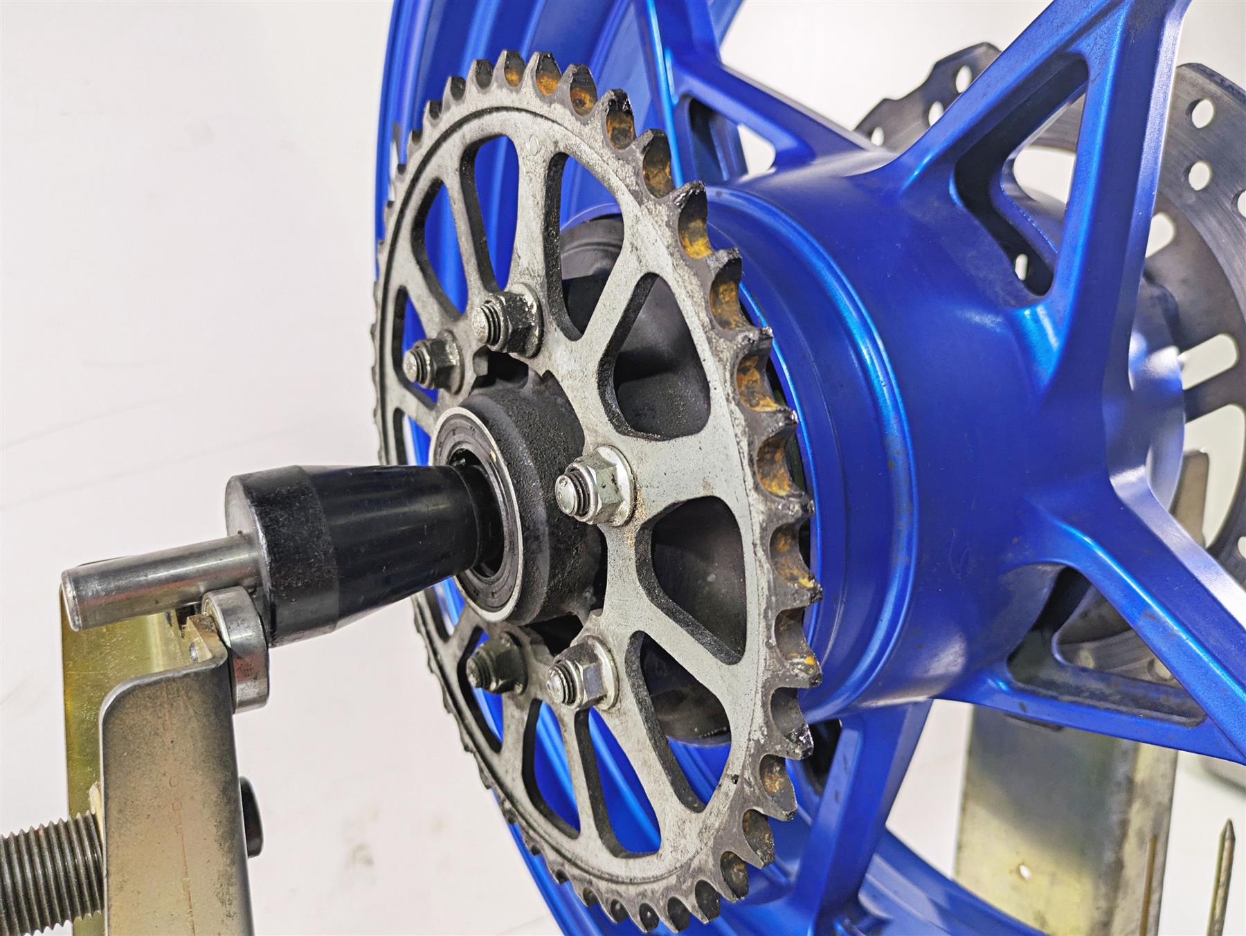 2020 Kawasaki Z900 ZR900 Nice Straight 17x5.5 Rear Wheel Rim Blue 41073-0713-60J {{ shop.shopifyCountryName }} - Mototech271