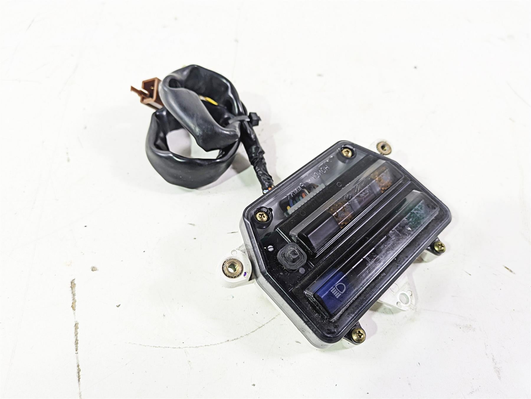 2002 Honda V-Twin VTX1800 C Indicator Instrument Light Box 37600-MCH-672 {{ shop.shopifyCountryName }} - Mototech271