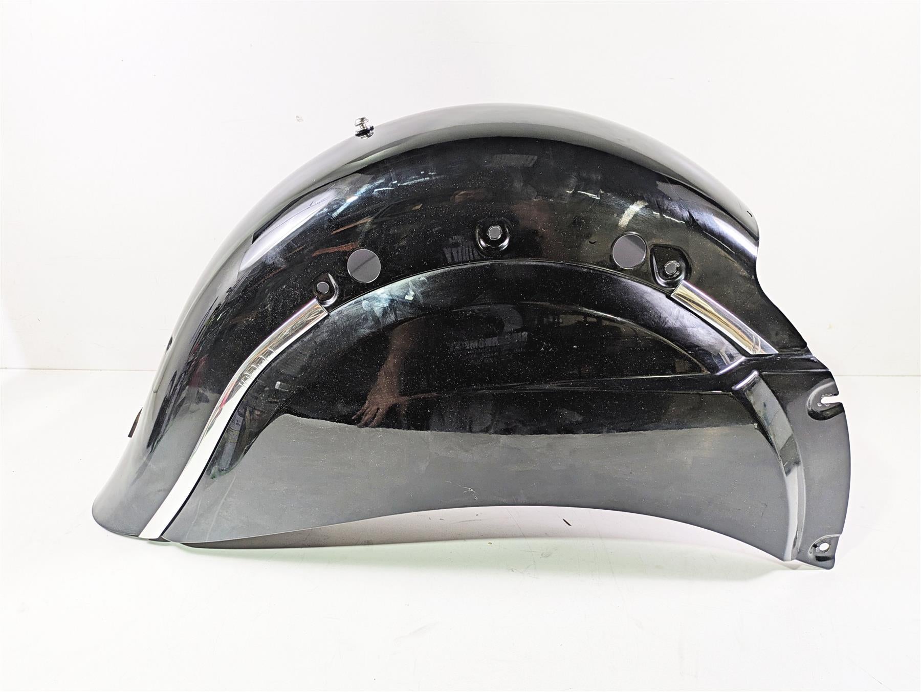 2017 Indian Chieftain Limited Rear Fender - Gloss Black - Dent 1019209 {{ shop.shopifyCountryName }} - Mototech271