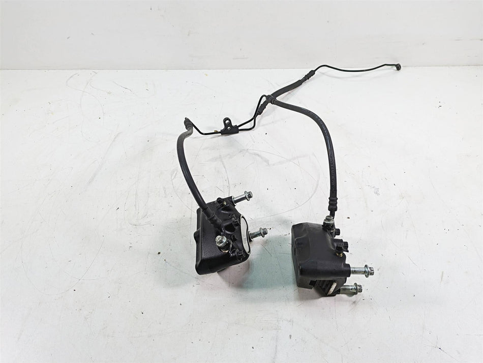 2006 Harley Touring FLHTCUI Electra Glide Front Brake Calipers 44023-00 44046-00 {{ shop.shopifyCountryName }} - Mototech271