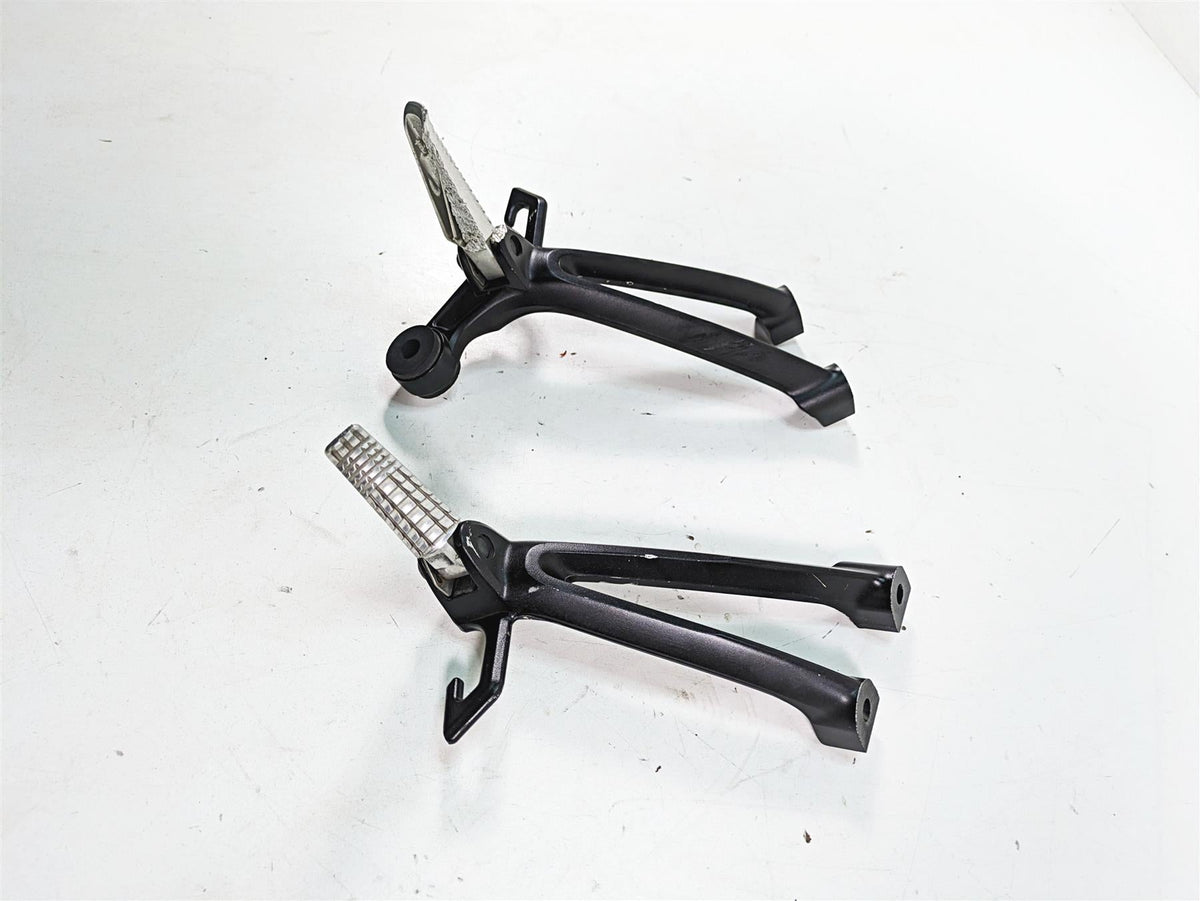 2009 Suzuki GSXR750 K9 Rear Footpeg Foot Peg Rest Mount Set 43600-37H00-YAP {{ shop.shopifyCountryName }} - Mototech271
