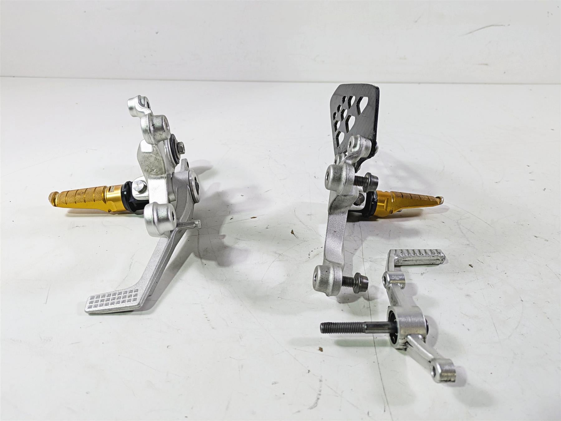 2016 BMW S1000RR K46 Left Right Footpeg Set Shifter Brake Pedal 46717728307 {{ shop.shopifyCountryName }} - Mototech271
